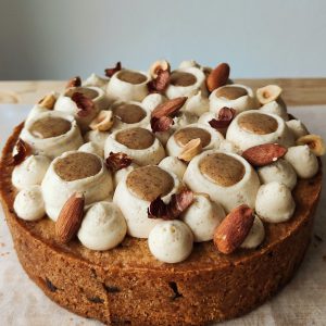 Cookie XXL aux pépites de chocolat au lait et éclats de noisettes